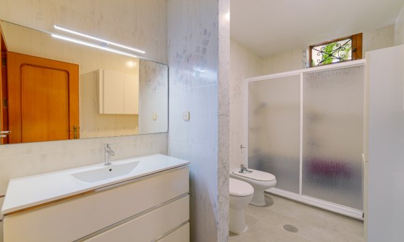 Resale - Villa - Orihuela Costa - Campoamor