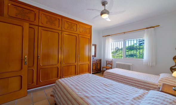 Resale - Villa - Orihuela Costa - Campoamor