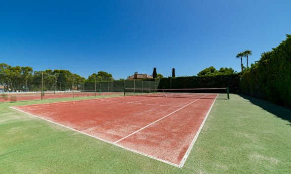 Resale - Villa - Orihuela Costa - Campoamor