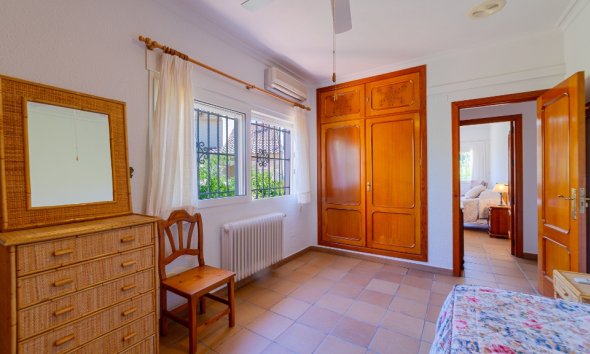 Resale - Villa - Orihuela Costa - Campoamor