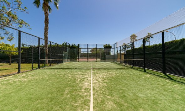 Resale - Villa - Orihuela Costa - Campoamor