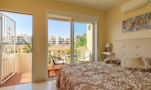 Resale - Villa - Las Ramblas Golf - Las Ramblas