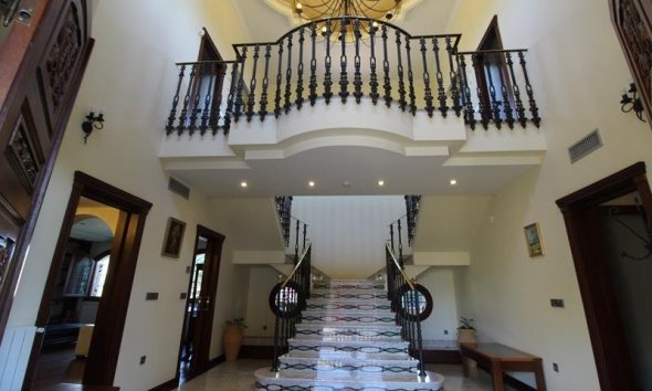 Resale - Villa - Orihuela Costa - Campoamor