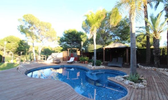 Resale - Villa - Orihuela Costa - Campoamor