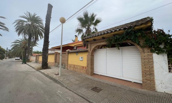Resale - Villa - Orihuela Costa - Cabo Roig