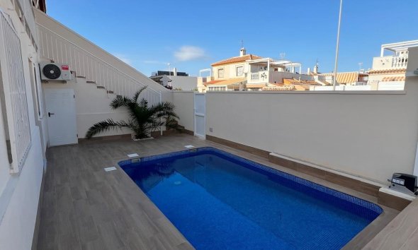 Resale - Villa - Torrevieja - Torreblanca