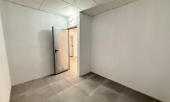 Obra nueva - Storeroom - Torrevieja - Playa del cura