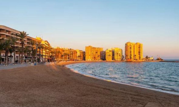 Obra nueva - Storeroom - Torrevieja - Playa del cura