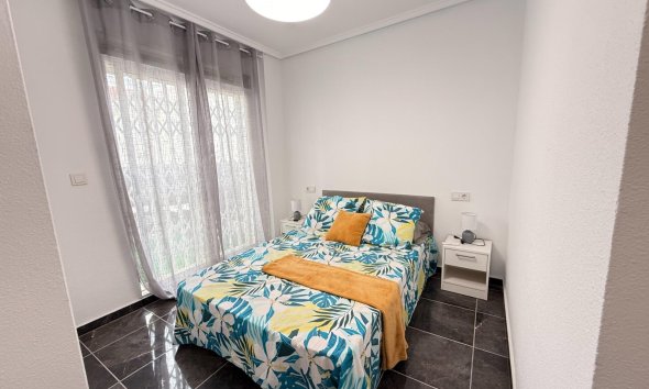 Resale - Apartment - Torrevieja - Centro