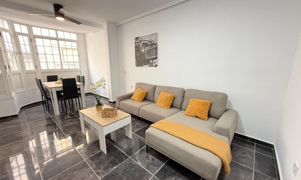 Resale - Apartment - Torrevieja - Centro