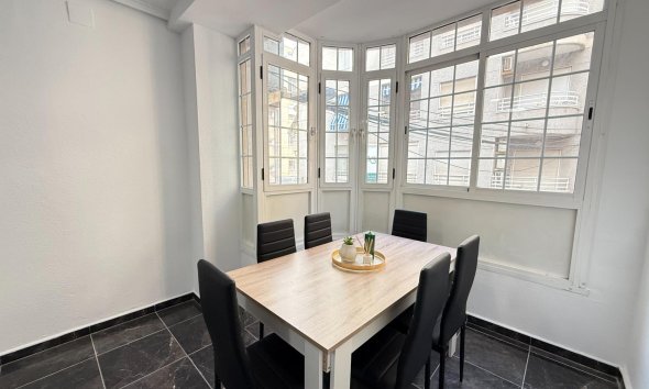 Resale - Apartment - Torrevieja - Centro