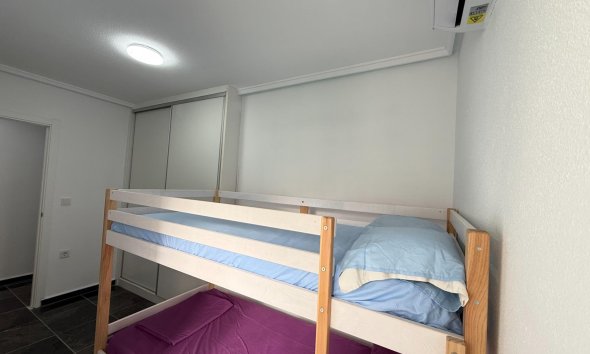 Resale - Apartment - Torrevieja - Centro