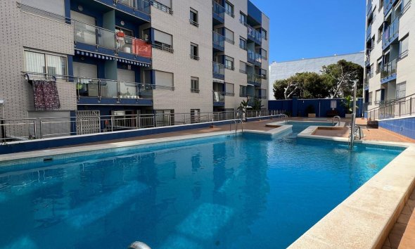 Resale - Apartment - Torrevieja - Playa de los locos