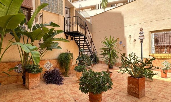Resale - Apartment - Torrevieja - Curva del Palangre