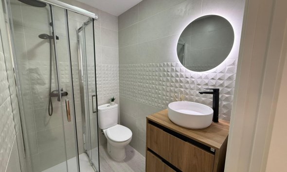 Resale - Apartment - Torrevieja - Playa de los Naufragos