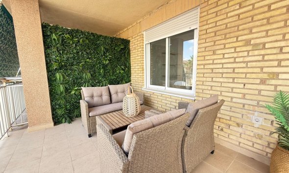 Resale - Apartment - Torrevieja - Playa de los Naufragos