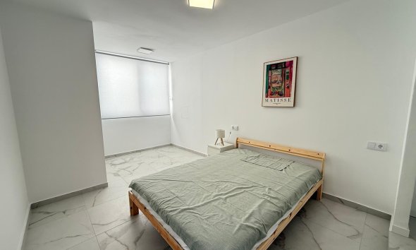 Resale - Apartment - Torrevieja - Acequion