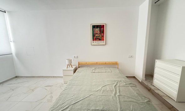 Resale - Apartment - Torrevieja - Acequion