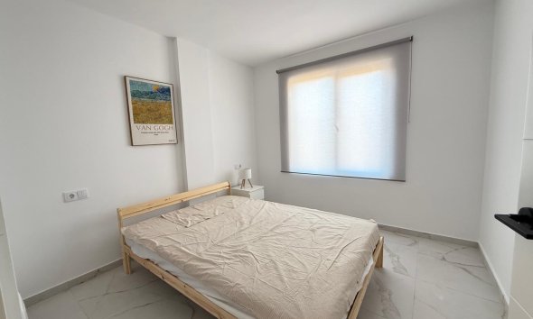 Resale - Apartment - Torrevieja - Acequion