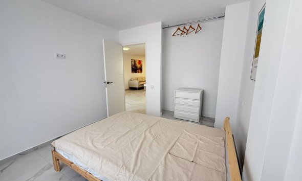 Resale - Apartment - Torrevieja - Acequion