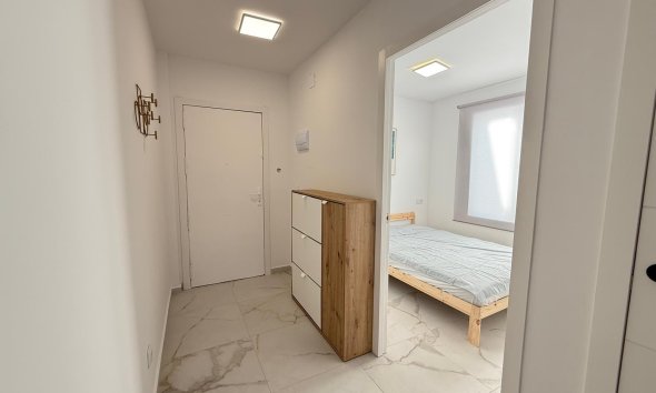 Resale - Apartment - Torrevieja - Acequion