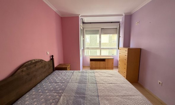 Resale - Apartment - Torrevieja - Playa del cura