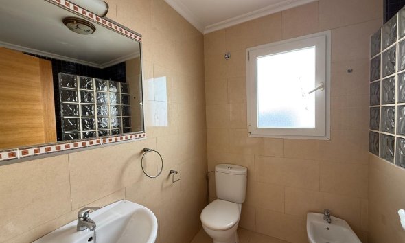 Resale - Apartment - Torrevieja - Playa del cura