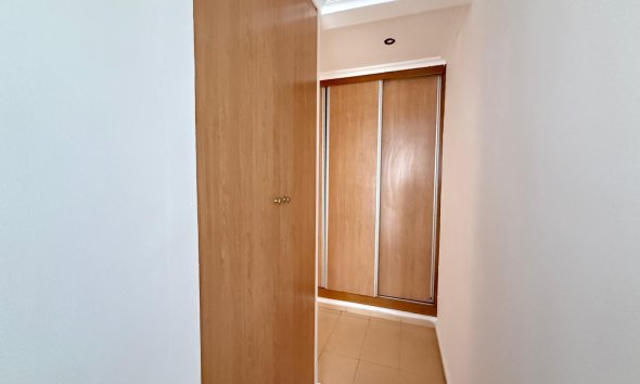 Resale - Apartment - Torrevieja - Playa del cura
