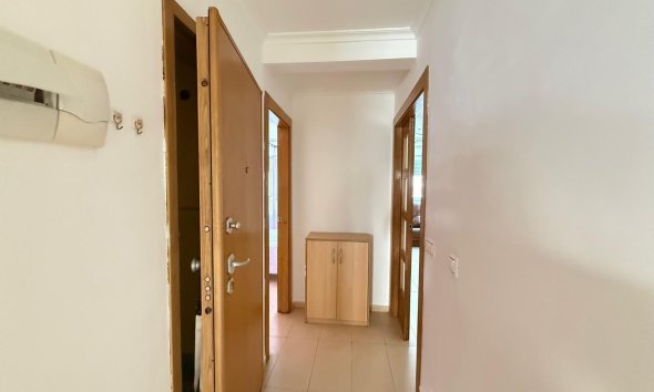 Resale - Apartment - Torrevieja - Playa del cura