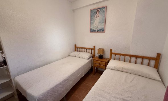 Resale - Apartment - Torrevieja - Cabo cervera