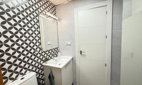 Resale - Apartment - Torrevieja - Antonio Machado