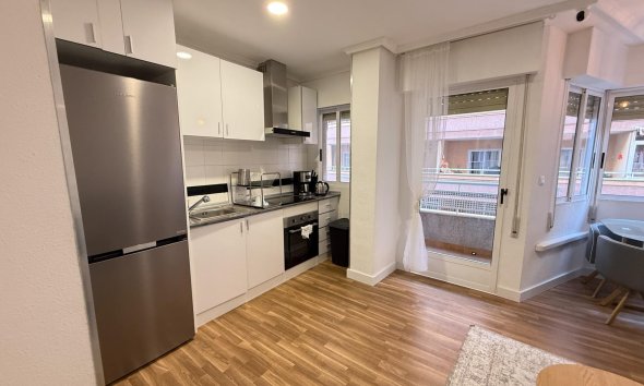 Resale - Apartment - Torrevieja - Habaneras