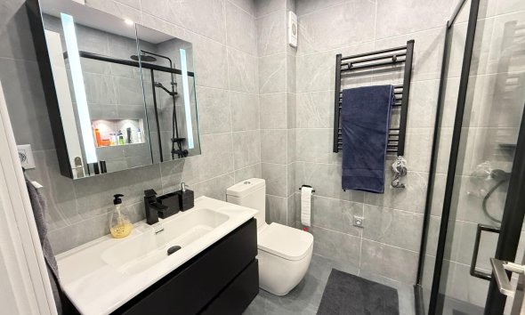 Resale - Apartment - Torrevieja - Habaneras