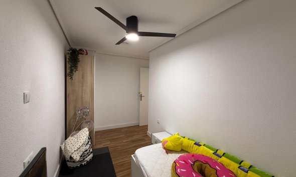 Resale - Apartment - Torrevieja - Habaneras