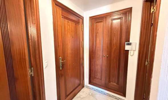 Resale - Apartment - Torrevieja - Aldea del mar