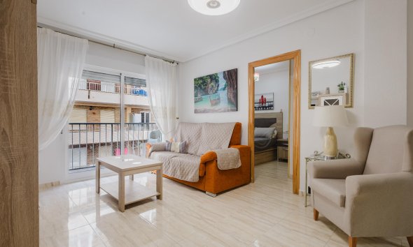Resale - Apartment - Torrevieja - Playa del Acequión