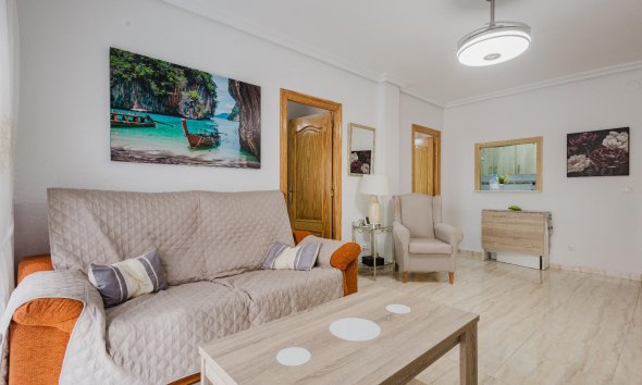 Resale - Apartment - Torrevieja - Playa del Acequión