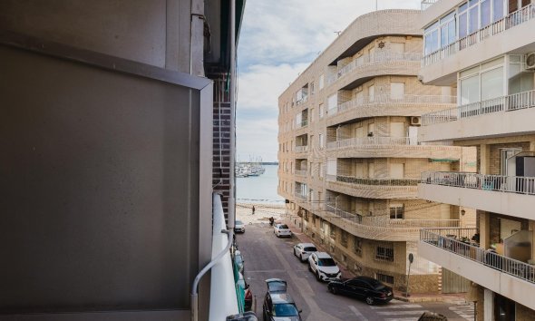 Resale - Apartment - Torrevieja - Playa del Acequión