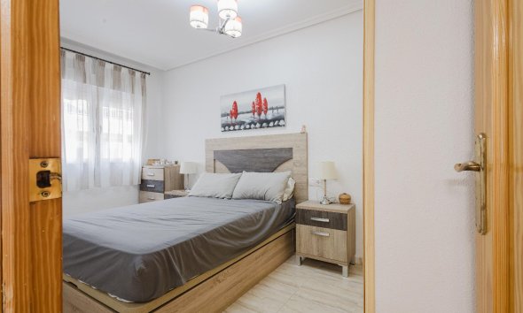 Resale - Apartment - Torrevieja - Playa del Acequión