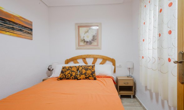 Resale - Apartment - Torrevieja - Playa del Acequión