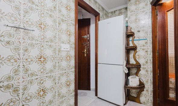 Resale - Apartment - Torrevieja - Playa del Acequión