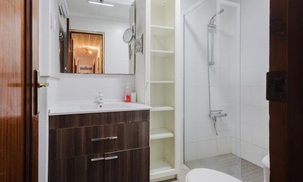 Resale - Apartment - Torrevieja - Playa del Acequión