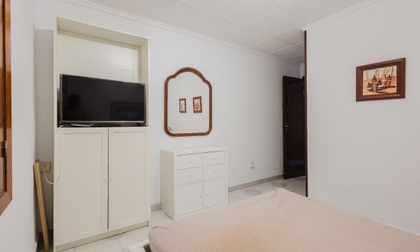 Resale - Apartment - Torrevieja - Playa del Acequión