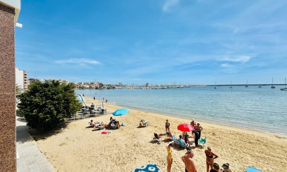 Resale - Apartment - Torrevieja - Playa del Acequión