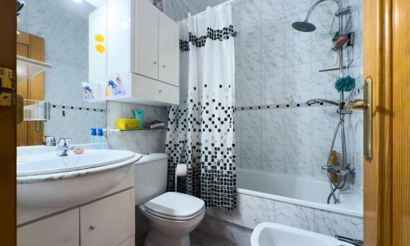 Resale - Apartment - Torrevieja - La Mata pueblo