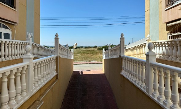 Resale - Apartment - Torrevieja - La Mata pueblo