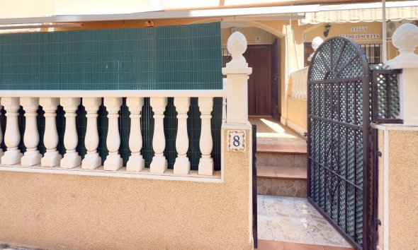 Resale - Apartment - Torrevieja - La Mata pueblo