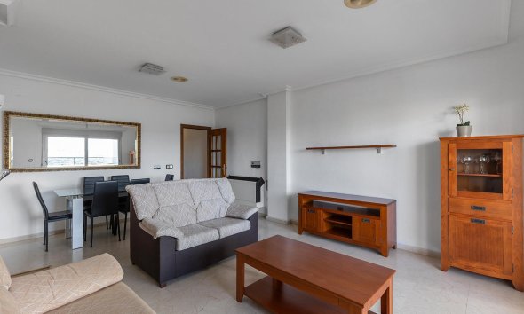 Resale - Apartment - Torrevieja - Paseo maritimo