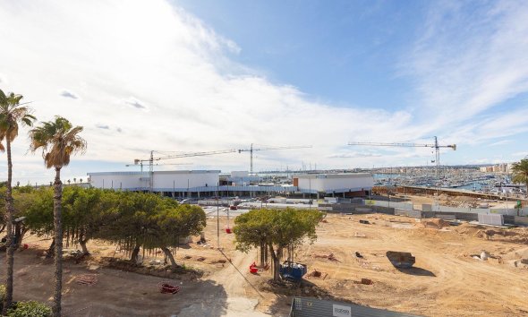 Resale - Apartment - Torrevieja - Paseo maritimo