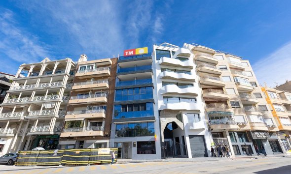 Resale - Apartment - Torrevieja - Paseo maritimo